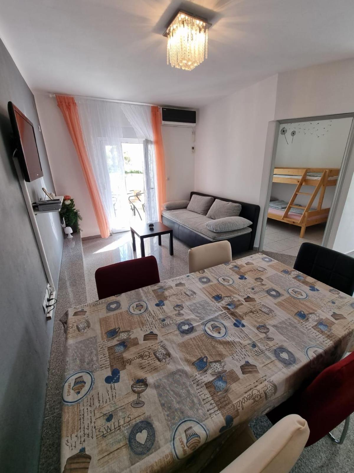 Apartmani Zekic Lopar Bilik gambar