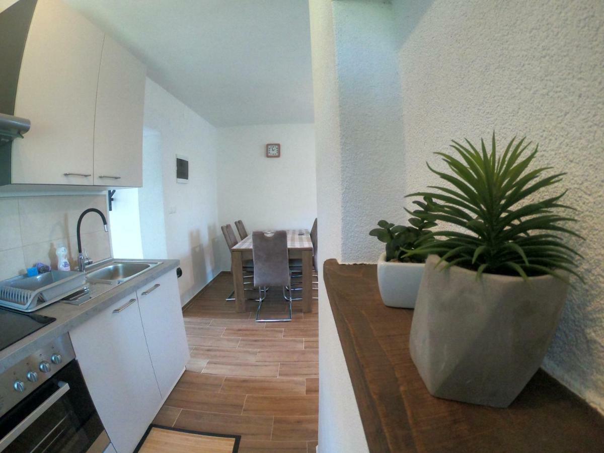 Apartmani Zekic Lopar Luaran gambar