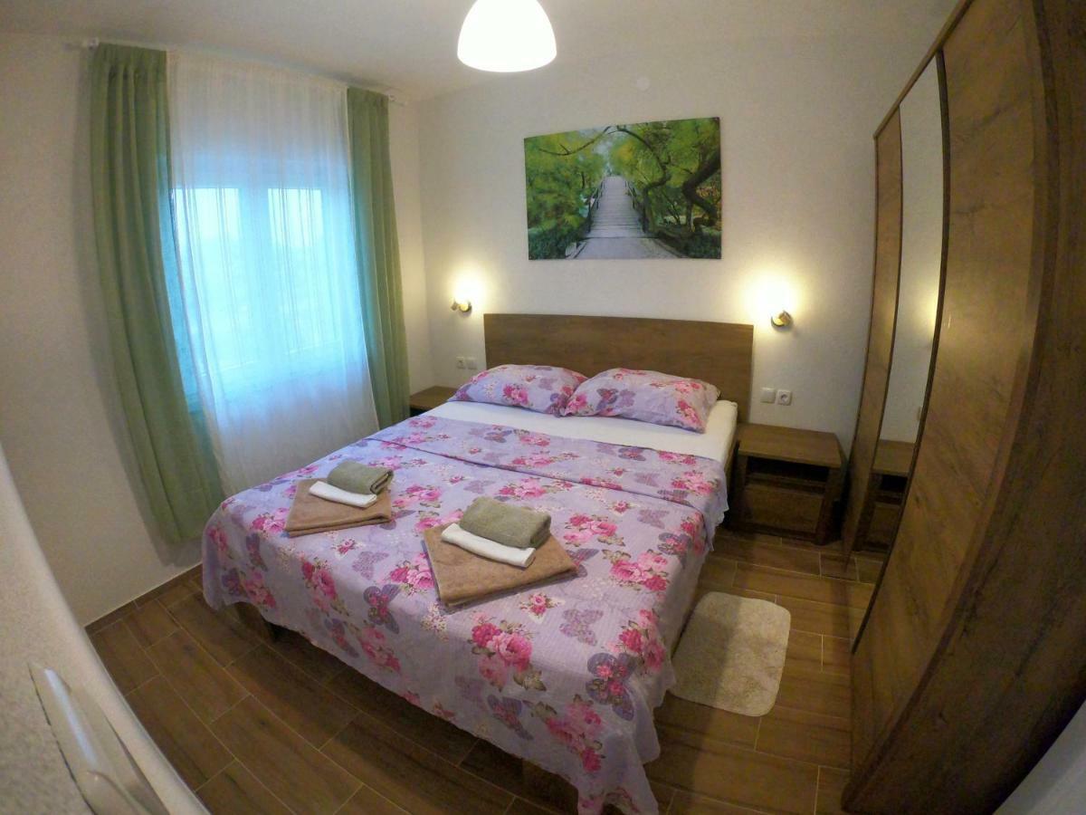Apartmani Zekic Lopar Luaran gambar